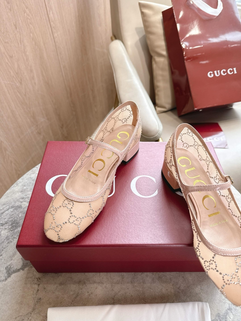 Gvc*1 flat shoes